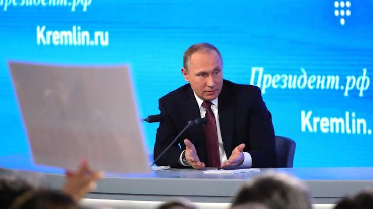 Путин потребовал до конца 2021 года снизить уровень безработицы