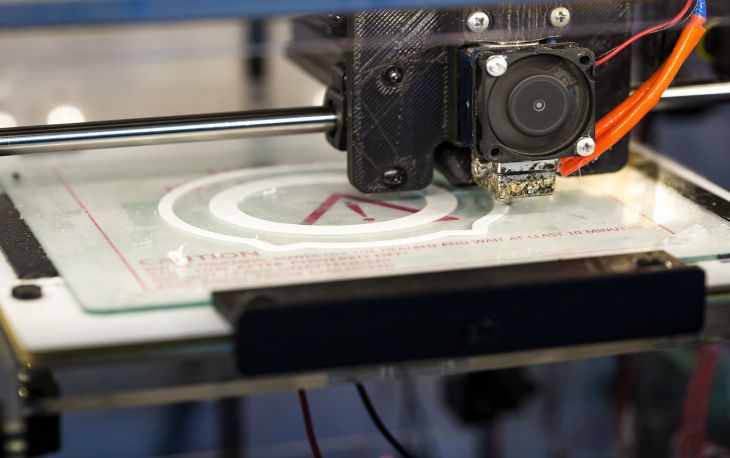 Российские ученые научились печатать одежду на 3D-принтере