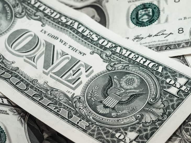 Экономист спрогнозировал снижение курса доллара