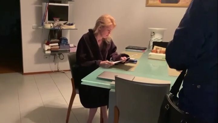 Обвинённая в мошенничестве вице-президент Сбера скрылась от правоохранительных органов 8