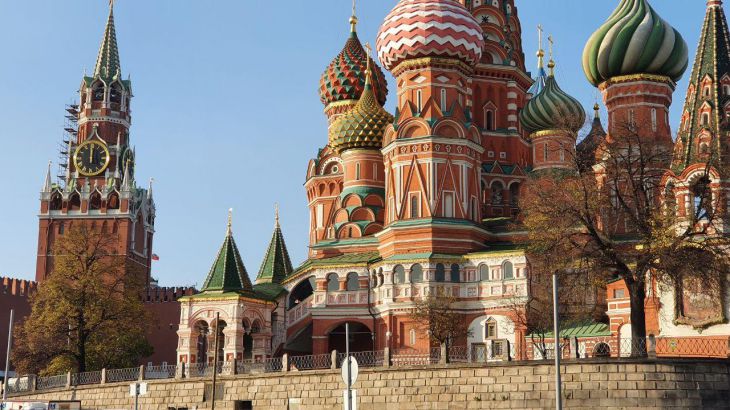 ФСО предлагает запретить ездить по Красной площади на самокатах и роликах. Как это объясняют Транспорт