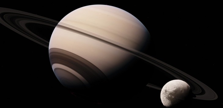 На спутнике Сатурна может быть океан, скрытый слоем льда