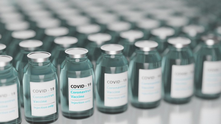 Pfizer и BioNTech объявили о клинических испытаниях вакцины от омикрон-штамма коронвируса
