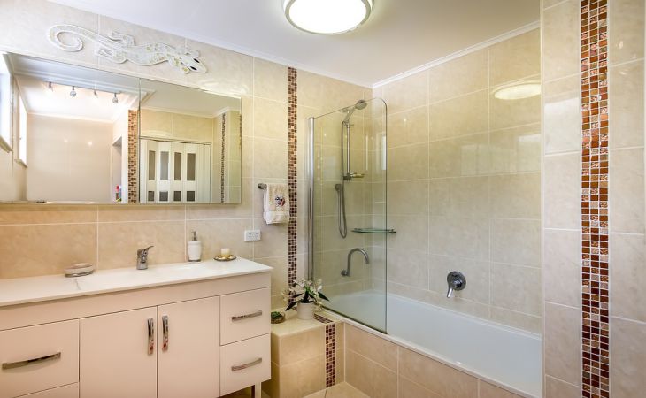 6 вещей, которые каждая хозяйка должна убрать из ванной комнаты