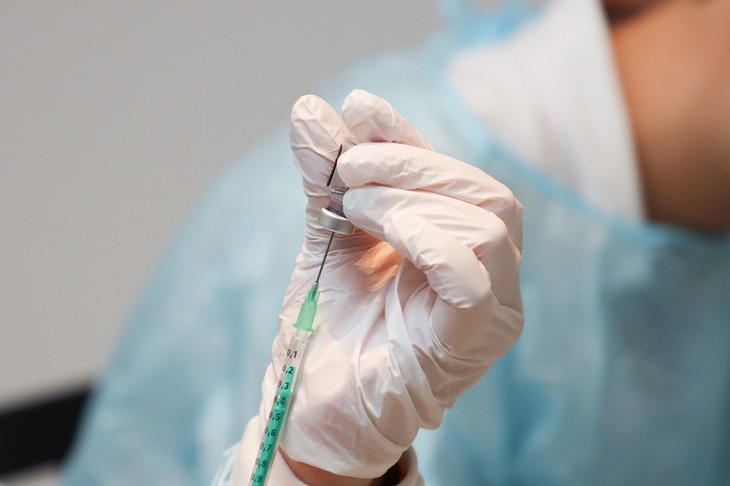 Малышева объяснила, почему вакцинированный Жириновский заболел коронавирусом