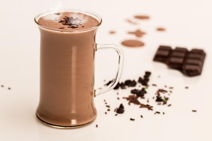 Диетолог Гинзбург заявил, что какао улучшает мозговое кровообращение и помогает похудеть