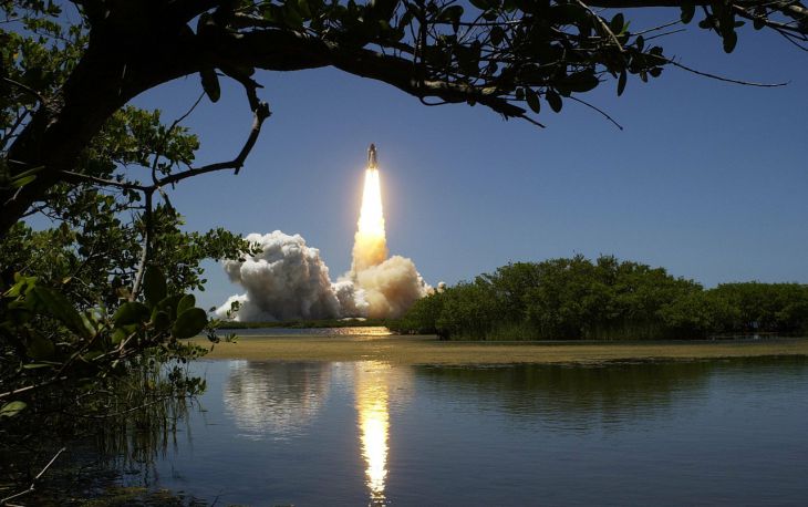 SpaceX запустила ракету со спутником для нужд американской разведки
