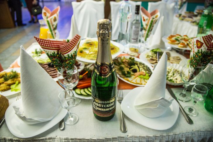 Как не толстеть после застолий застолье