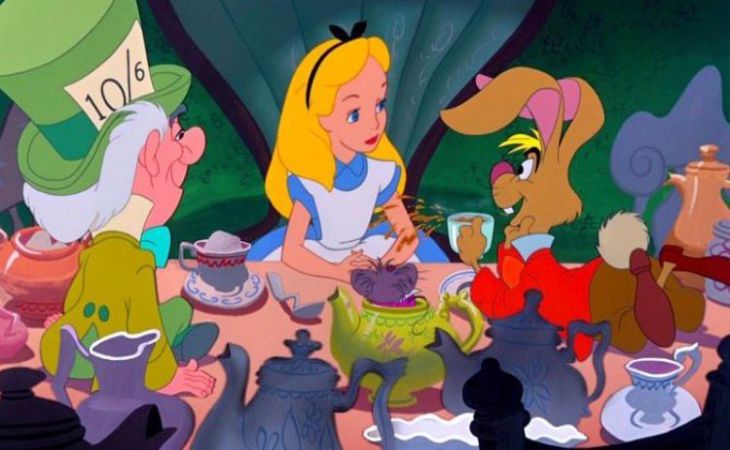 Кадр из мультфильма Алиса в Стране чудес