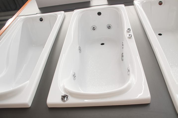 Названы два недорогих способа очистки старой ванны от ржавчины и грязи ванна