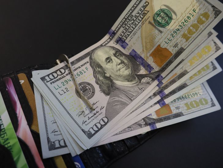 Перейдут на новый жизненный этап: 3 знака зодиака в середине декабря воспользуются новыми возможностями и улучшат финансовое положение Деньги