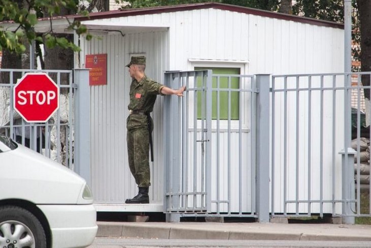 Клишас сообщил о разработке проекта об ограничении удалёнки для уехавших из РФ Солдат