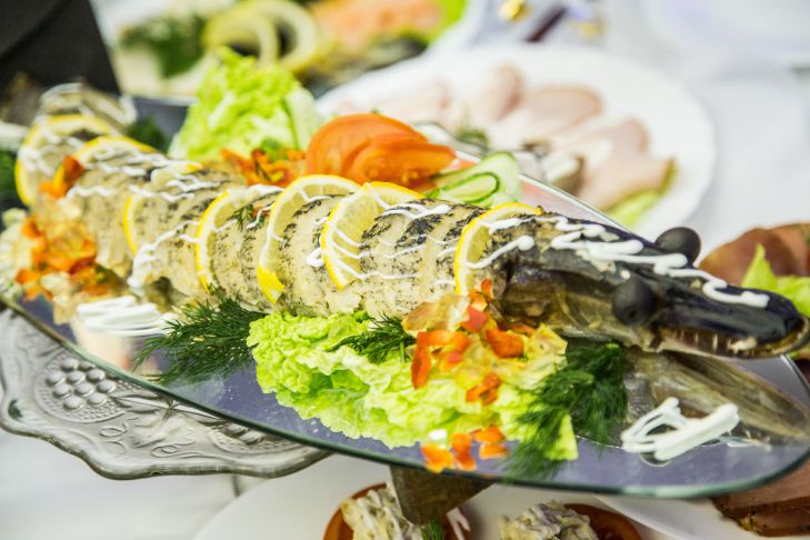 Как не съесть лишнего в гостях рыба