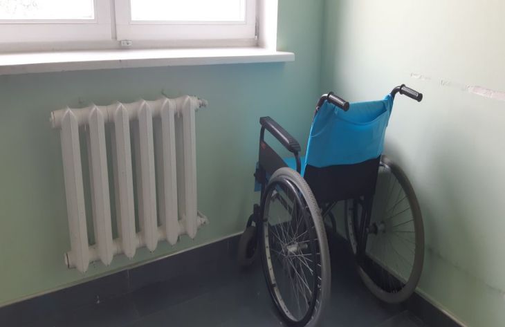Инвалидное кресло