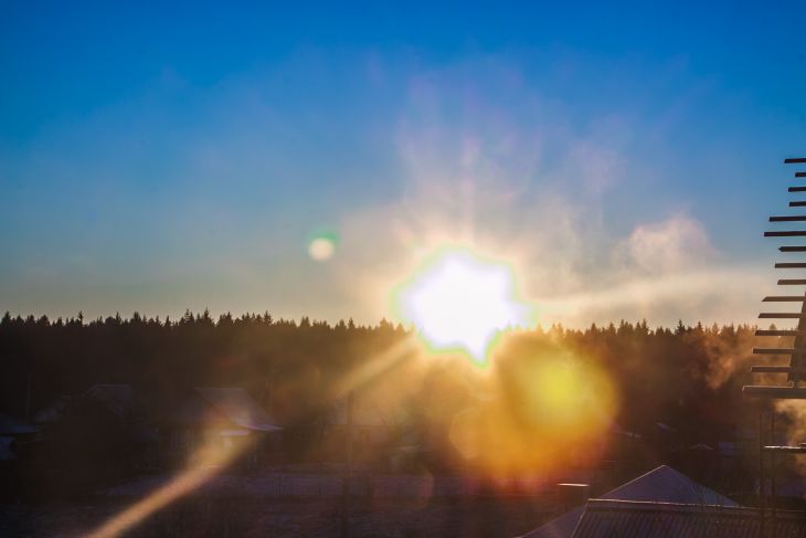 До 16 градусов тепла и небольшая облачность ожидаются в Москве 2 мая Солнце