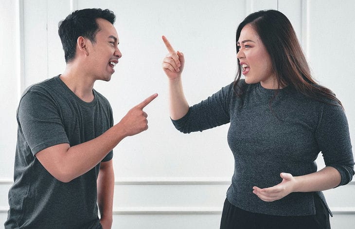 Как распознать ревнивца в начале отношений: скорее бегите от такого человека Ссора
