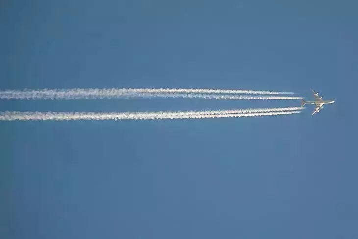 Рубио встретили в Канаде красной дорожкой, ведущей в лужу самолет