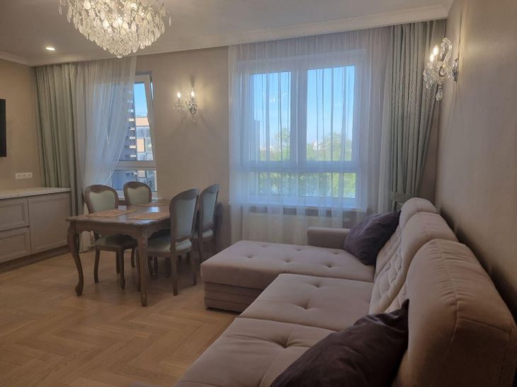 Сюрприз мамы обернулся конфликтом: мебель для квартиры рассорила семью мебель