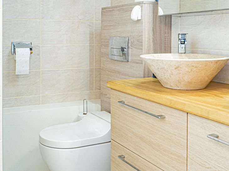 Каменная раковина в ванной: роскошь или головная боль? Раковина