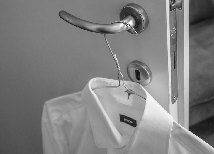 Желтые пятна на белом белье? Спасаем за 10 минут без кипячения Рубашка