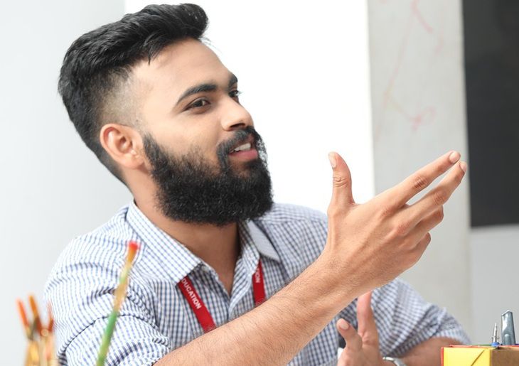 Нарциссы вас достали? Психологи раскрыли, как блокировать их пассивную агрессию Мужчина