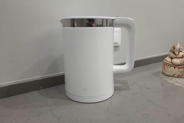 Как удалить накипь в чайнике: прокипятите воду с лимонной кислотой чайник