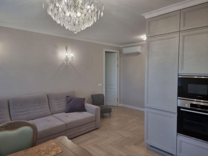 Они годами оплачивали счета свекрови, пока не раскрылась её тайна с секретной квартирой квартира