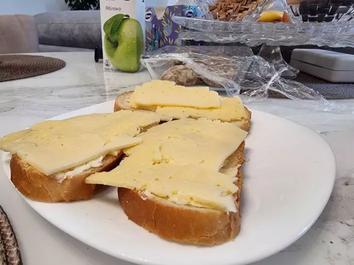 Почему жир на животе не уходит: 5 диетических ошибок, которые все портят бутерброд