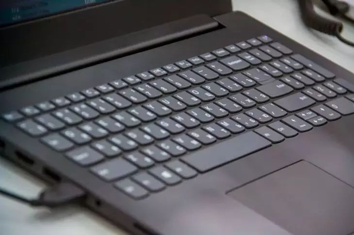 Ноутбук или ПК для работы и игр: что действительно стоит покупать в 2025 году компьютер