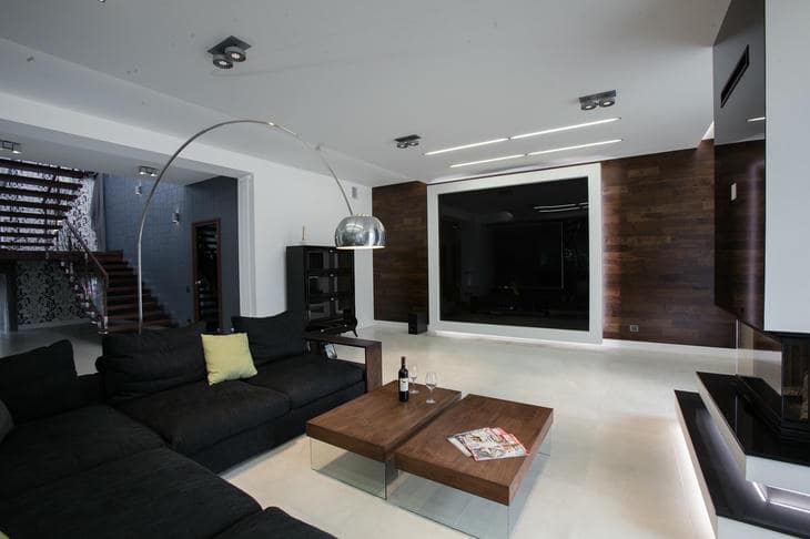 Какой цвет выбрать для потолка в гостиной: правило двух тонов для идеального восприятия пространства комната