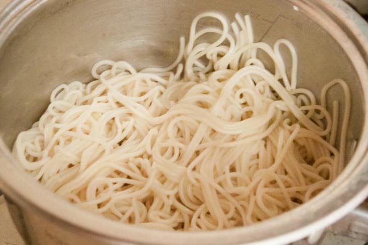 Почему ваша паста получается клейкой: как избежать главной ошибки при варке паста