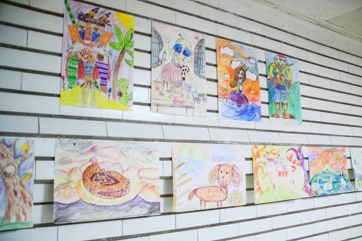 Как организовать хранение детских рисунков: превращаем творческий хаос в цифровой порядок рисунки