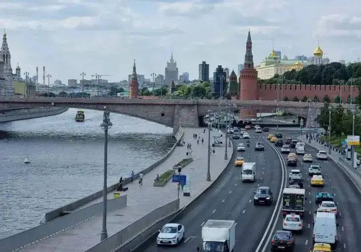 Москвичам назвали точный срок возврата температуры к норме Москва