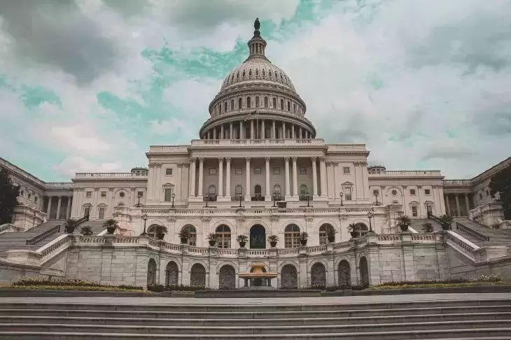 США могут отказать в визе иностранцам с ожирением и диабетом Америка