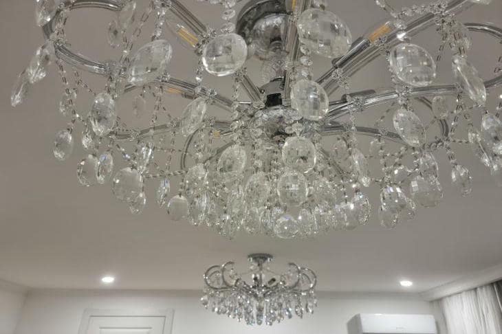 Почему стоит отказаться от люстры: новая философия домашнего освещения люстра