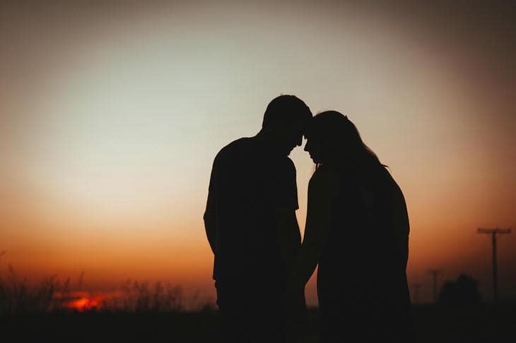 Зачем нужны ритуалы в любви: невидимая сила привычной близости пара