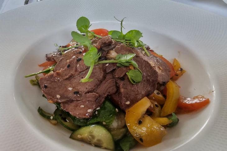 Почему мясо должно отдохнуть: физика сока, которую все игнорируют перед нарезкой еда