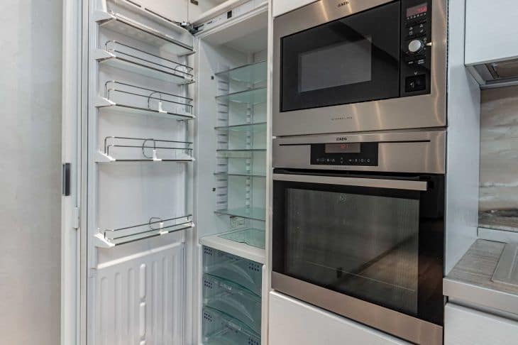 Зачем кофейной гуще искать место в морозилке: чёрный песок, который помнит о тепле комната