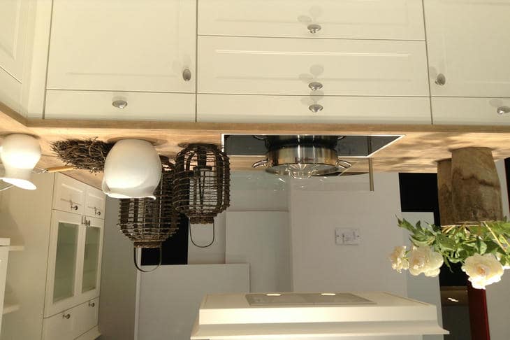 Сколько на самом деле стоит хорошая кухня: разбираем ценники и считаем скрытые расходы вслух комната