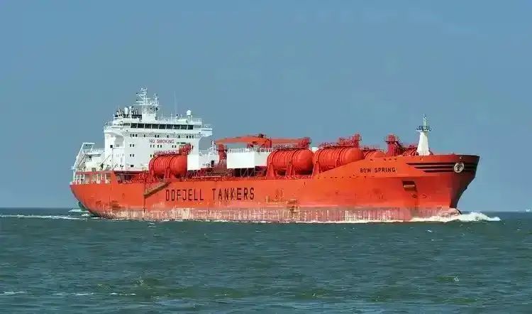 Трамп заявил о захвате огромного нефтяного танкера США у берегов Венесуэлы танкер