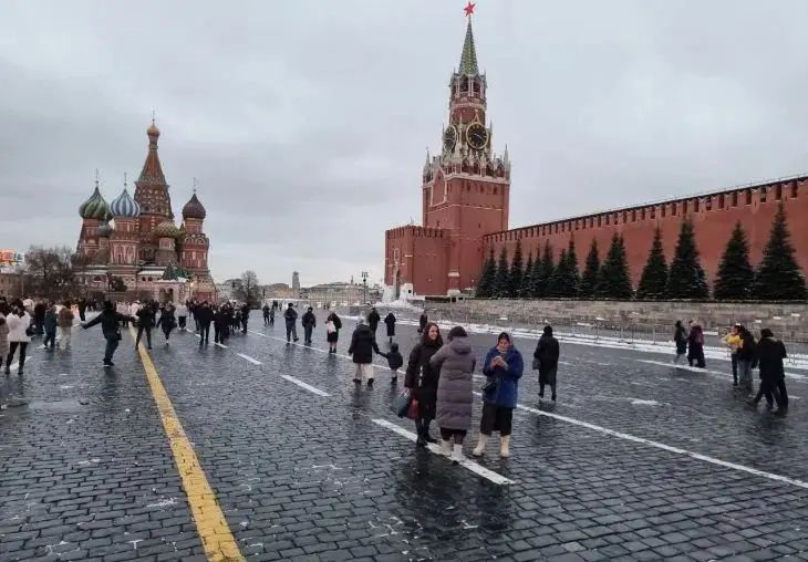 С 1 февраля в России вырастут маткапитал и все социальные выплаты Москва