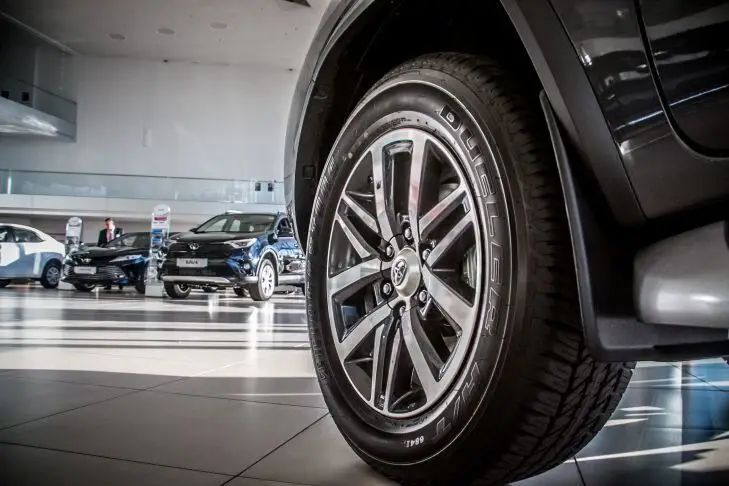 автомобиль