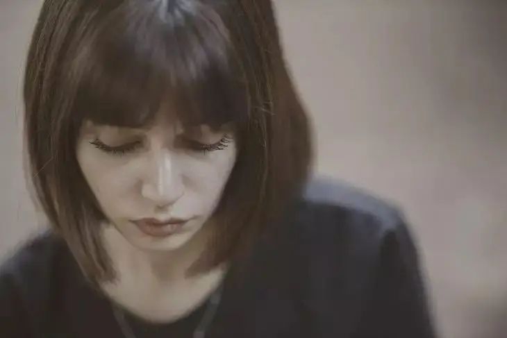 Родители подарили на свадьбу письмо, которое написали в день моего рождения: девушка не могла дочитать девушка