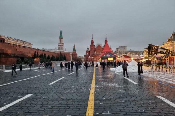 Москва встречает Масленицу: ярмарки и мастер-классы открылись в центре и округах город