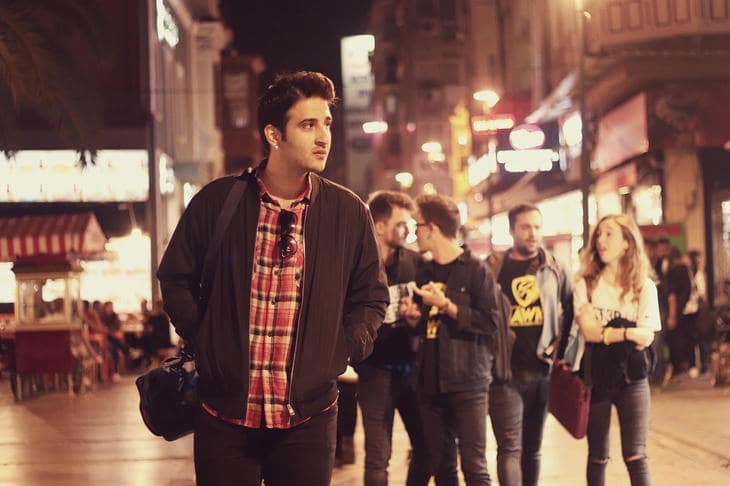 Зачем нужна уборка и прогулки, если вы ходите в спортзал: врач о нетренировочной активности люди