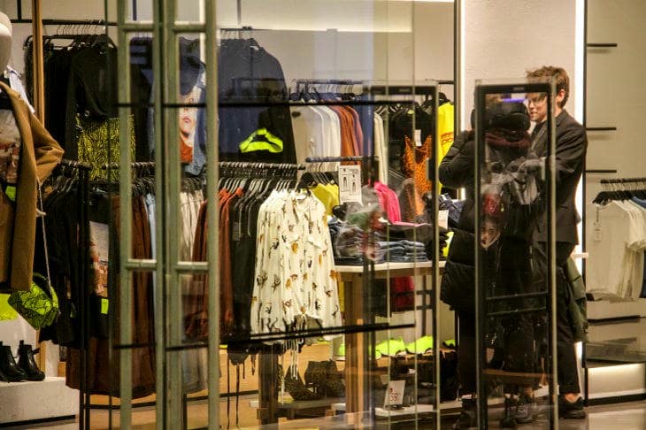Zara тихо возвращается: испанский гигант зарегистрировал новый бренд в России такси