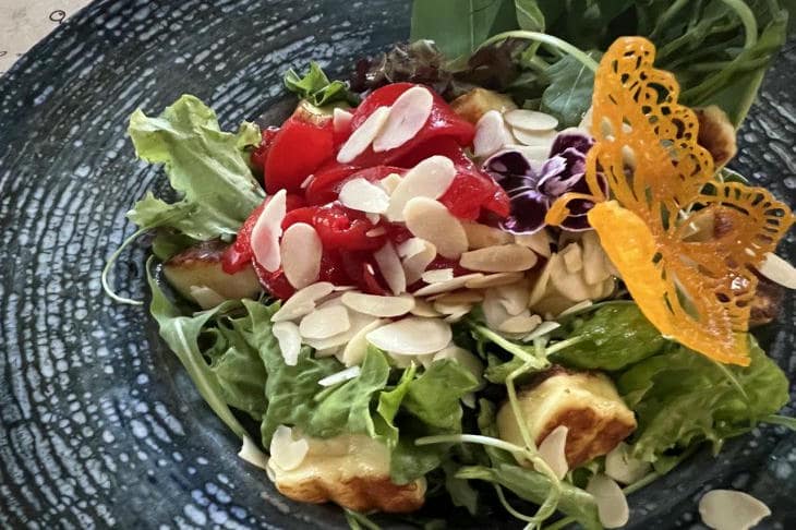 Как доставка готовой еды влияет на наше здоровье: диетолог о скрытых ингредиентах и иллюзии правильного питания еда