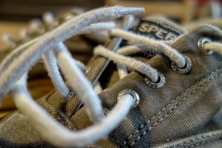 Как связать шнурки один раз и забыть о развязанных узлах: хитрость из мира альпинизма шнурки