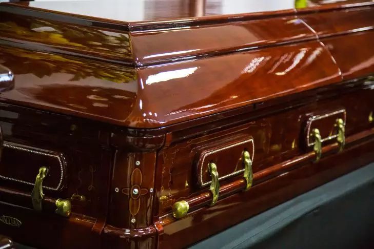 «Заставили замолчать»: дочь Джабраилова связала смерть отца с финансистом Эпштейном гроб