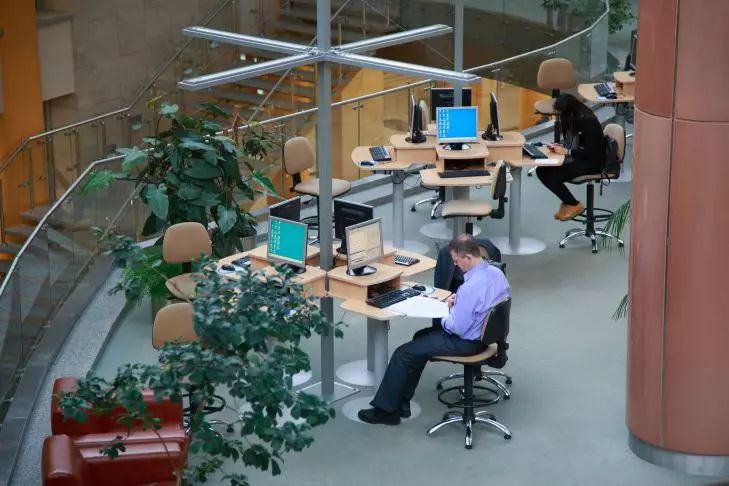 «С 8 до 20»: Дерипаска призвал россиян перейти на шестидневку офис